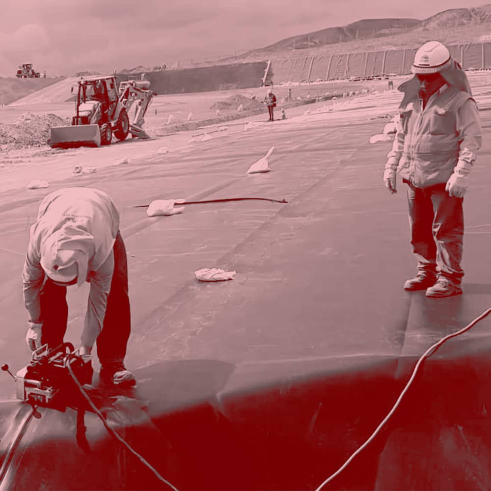 TRABAJOS EN<br>GEOSINTÉTICOS